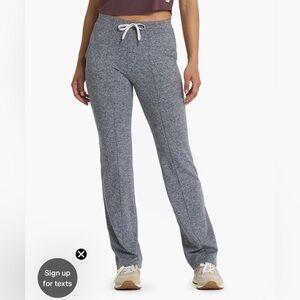 Vuori Halo Wide Leg Flare Pant. Size Medium.